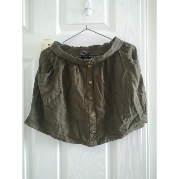 Army Green mini skirt - Picture 1 of 2